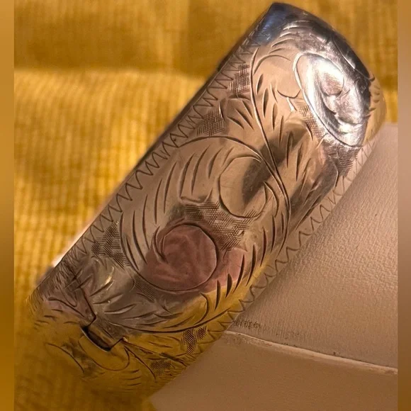 Antique Victorian/Art Deco Etched Sterling Bangle w/ Clasp - Picture 15 of 15